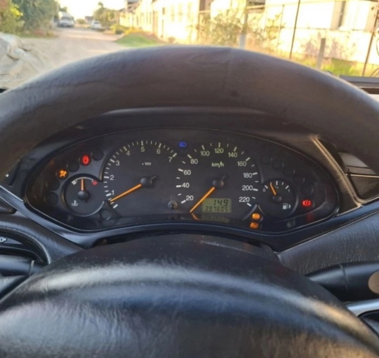 Ford Focus 1.6 МТ
300 000₽
Есть (5)