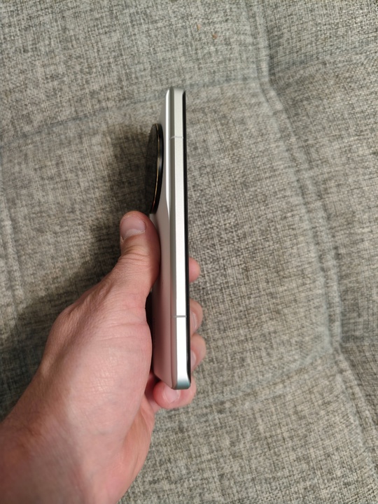 Продаю свой Xiaomi 13 Ultra (9)