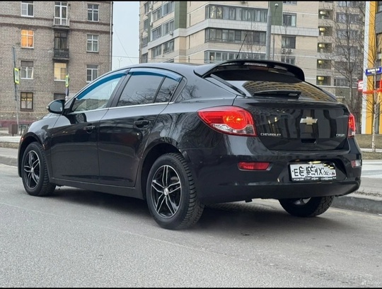 Продам Шевроле Круз 2013 года (1)