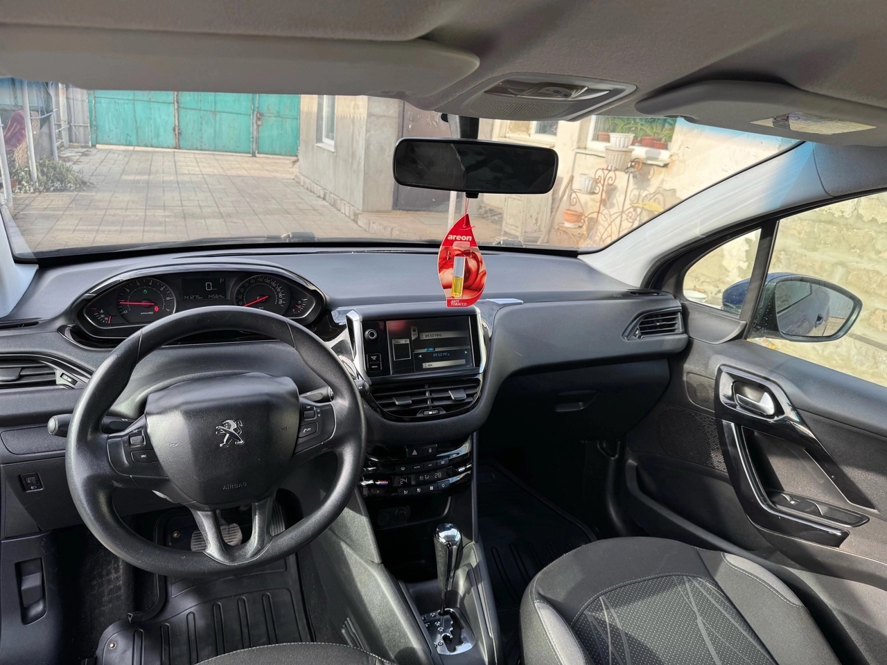 Цена: 700 000₽. +79591906408
Peugeot 208 (7)