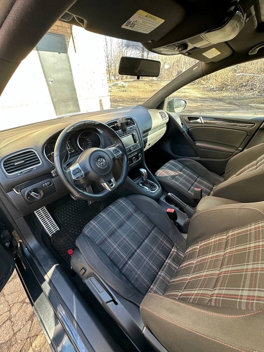 ✅VW Golf GTI

✅Год: 2012
✅Двигатель: 2.0
✅Коробка: (6)