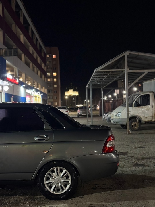 В продаже приора 2011г гур. (2)