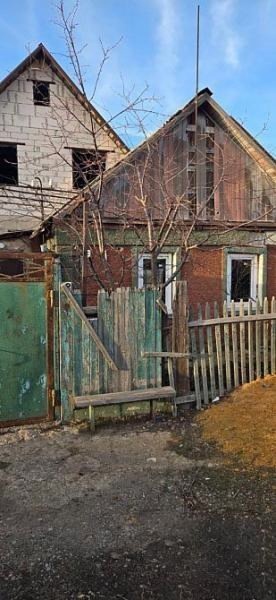 Продается участок с недостроем, ул.