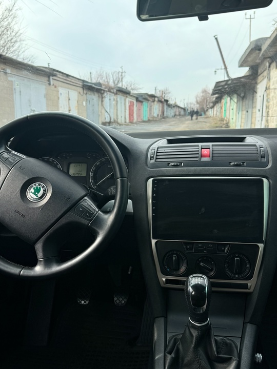✅Skoda Octavia 2008 1.6✅
На механике
Пробег (5)