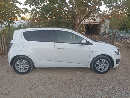Chevrolet Aveo 1.6 AT, 2012, (1)