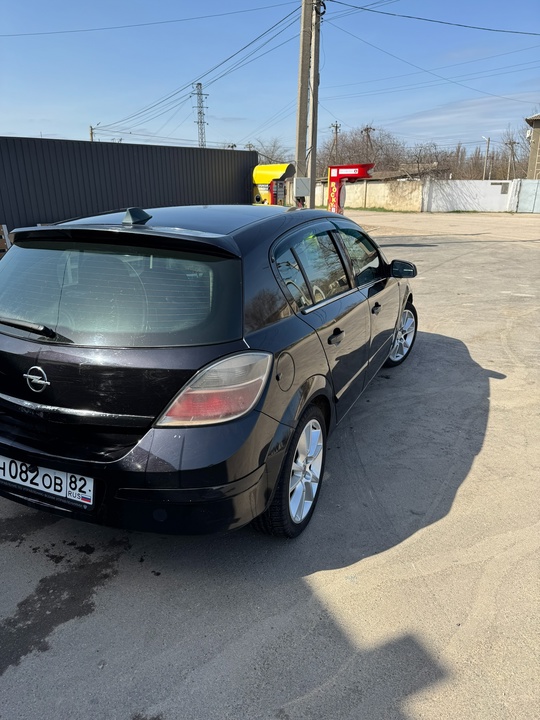 Продам Опель Астру 2007года,на полном