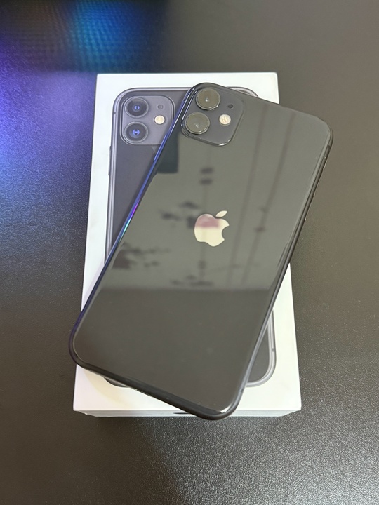 Продам iPhone 11 64gb Black
Без (1)