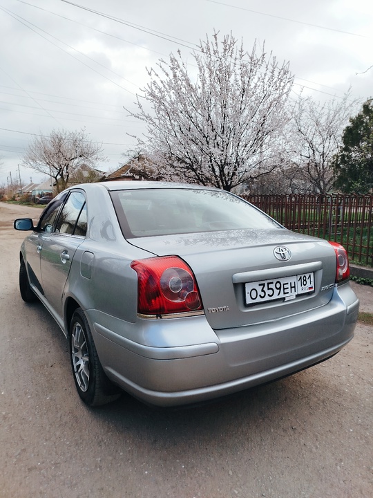 Toyota Avensis 2007г. 1.8 бензин (2)