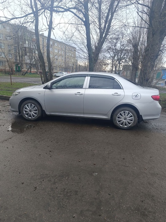 Продам личный семейный автомобиль Тойота (5)