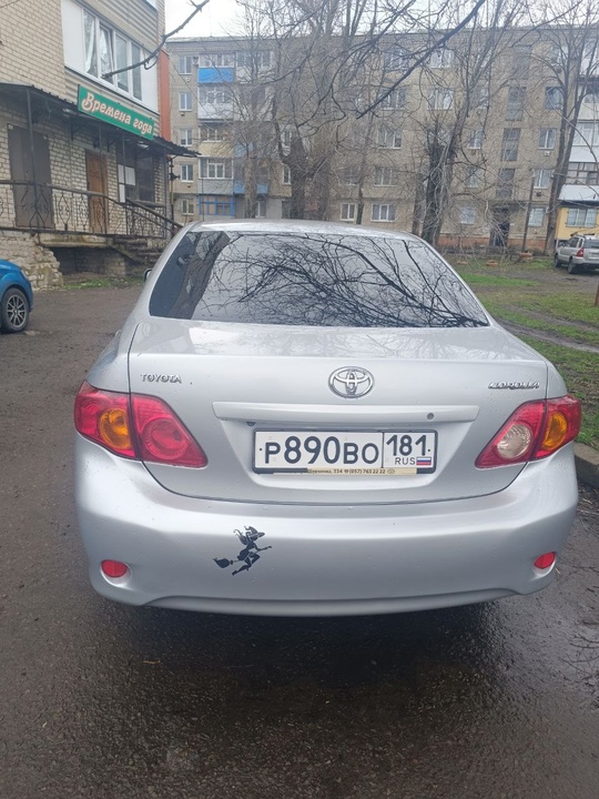 Продам личный семейный автомобиль Тойота (8)