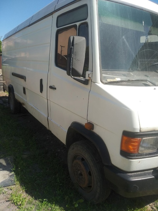 Продам Мерседес Т2 609D. В