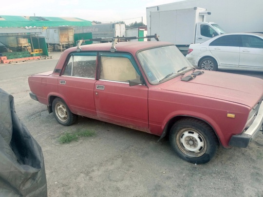 Продам Ваз 21053 1994года, на (3)