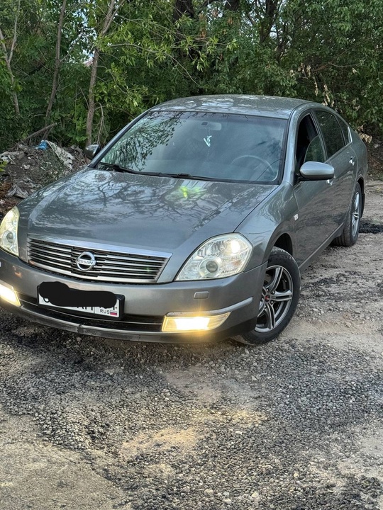 продам
ниссан тиана 
2007 год
 v6
салон (2)