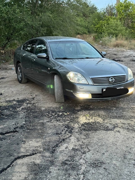 продам
ниссан тиана 
2007 год
 v6
салон (3)