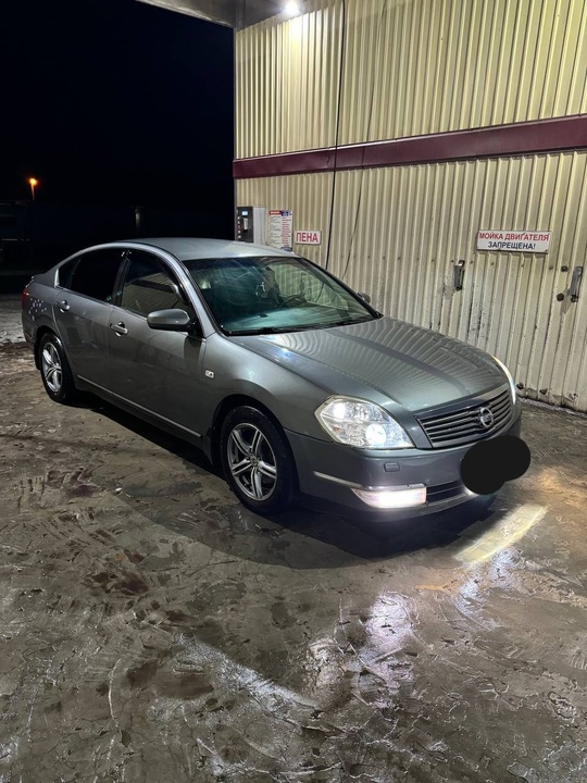 продам
ниссан тиана 
2007 год
 v6
салон (5)