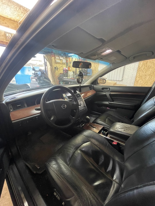 продам
ниссан тиана 
2007 год
 v6
салон (8)