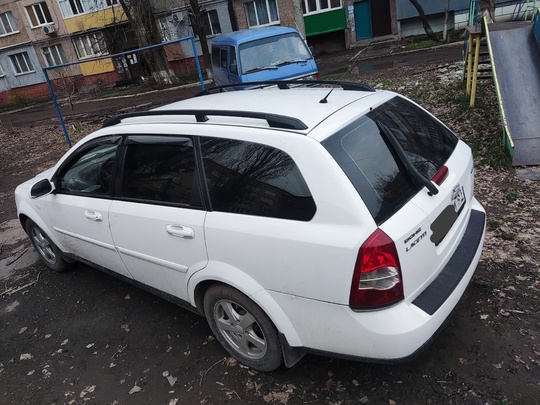 Chevrolet Lacetti универсал 
Год - (5)