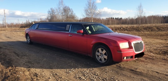 Продам Лимузин С300 Крайслер 
На (4)