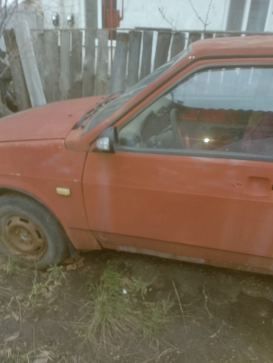 Продам ВАЗ 2109.1989г.в.авто на ходу.
