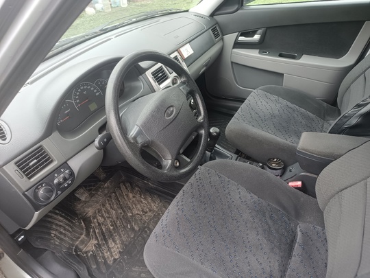 Продам Приору универсал полной комплектации.
Авто (4)