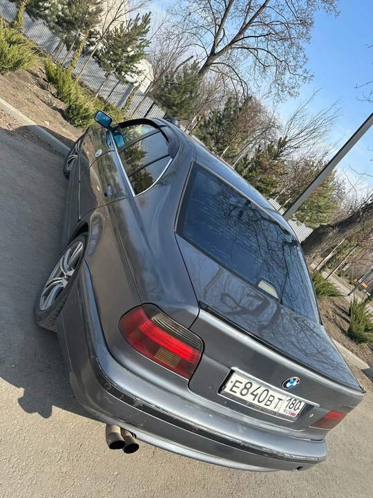 В продаже BMW E39 523i (6)