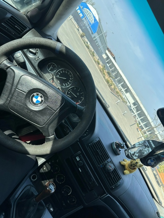 В продаже BMW E39 523i (8)
