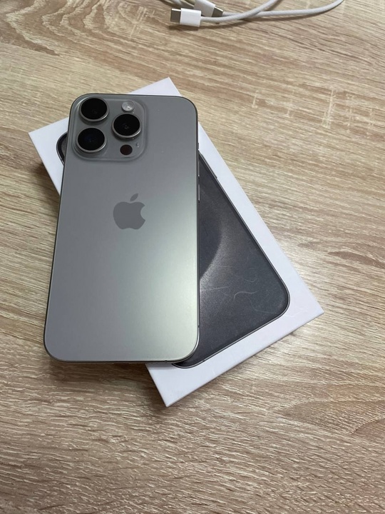 Iphone 15 pro, полный комплект