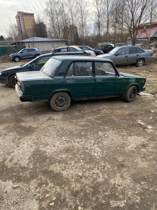 ваз 2105 1.5 1997
не гнилая,косяки (4)