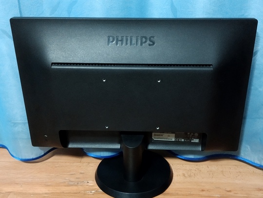 Продам монитор Philips в отличном (1)