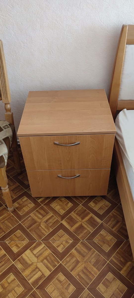 Продается двухспальная кровать 2м*1,6м + (2)