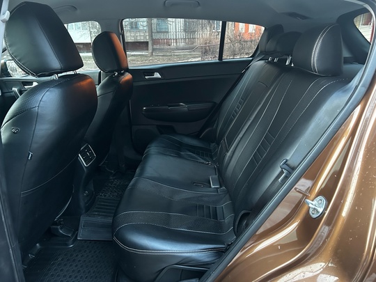 Продам Kia Sportage 2016 года (4)
