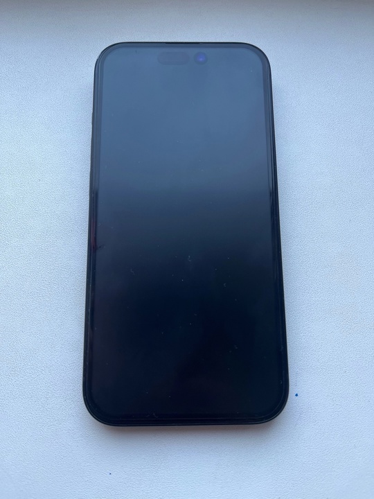 Продам iPhone 15 на 128
