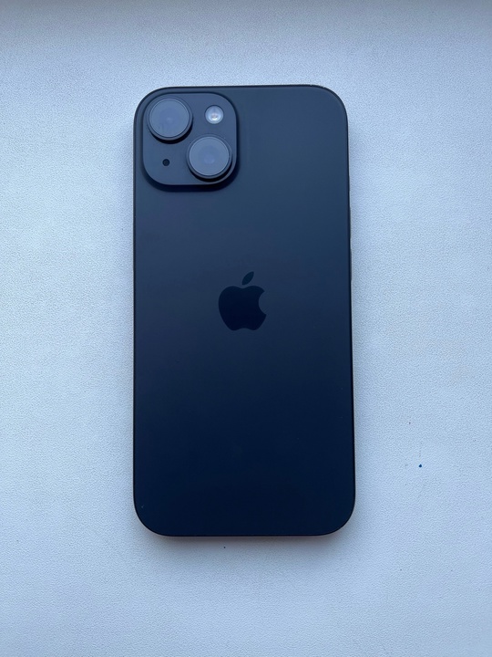 Продам iPhone 15 на 128 (1)