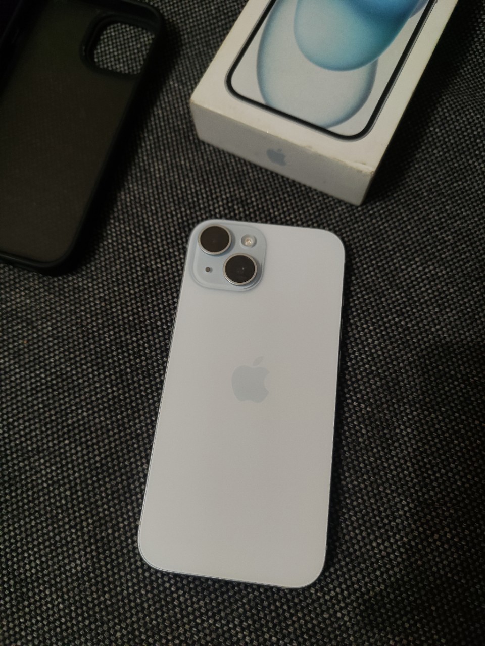 Продам iPhone 15 128Gb в