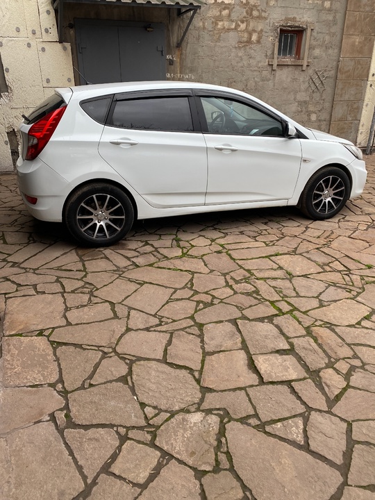 ПРОДАМ HYUNDAI SOLARIS
2013 ГОДА АКПП
Пробег (2)