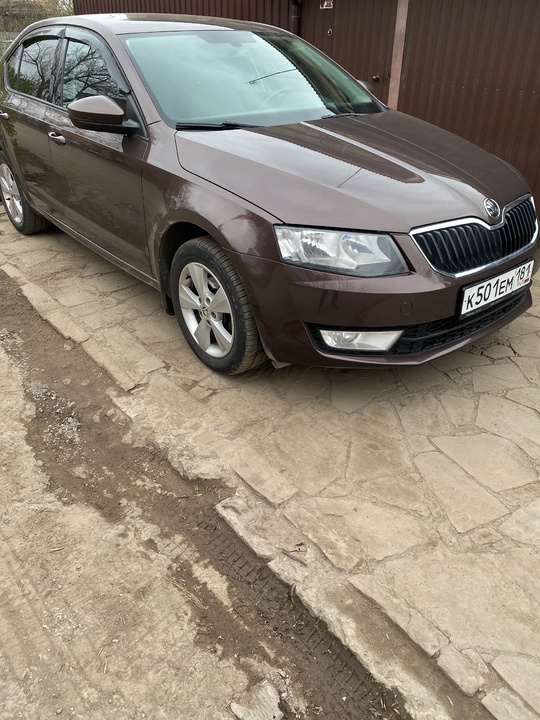 ПРОДАМ SKODA OCTAVIA 2015 года (2)