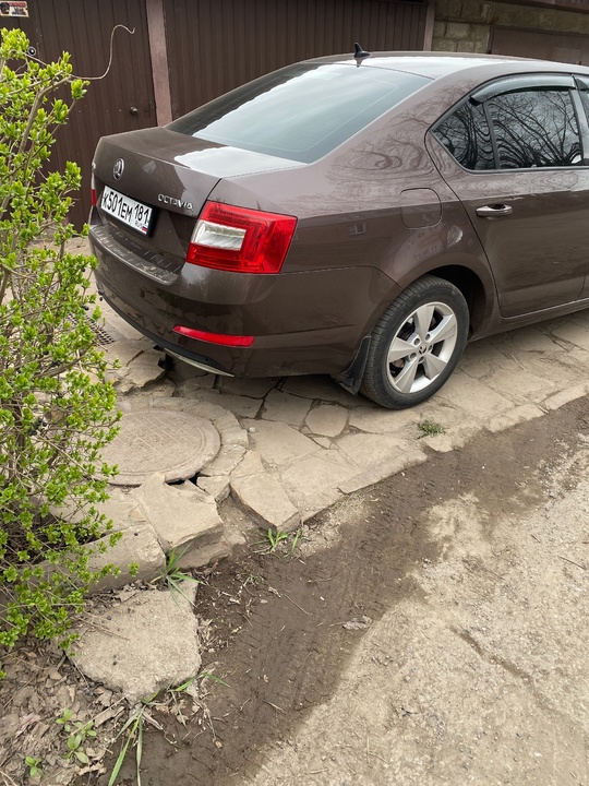 ПРОДАМ SKODA OCTAVIA 2015 года (3)