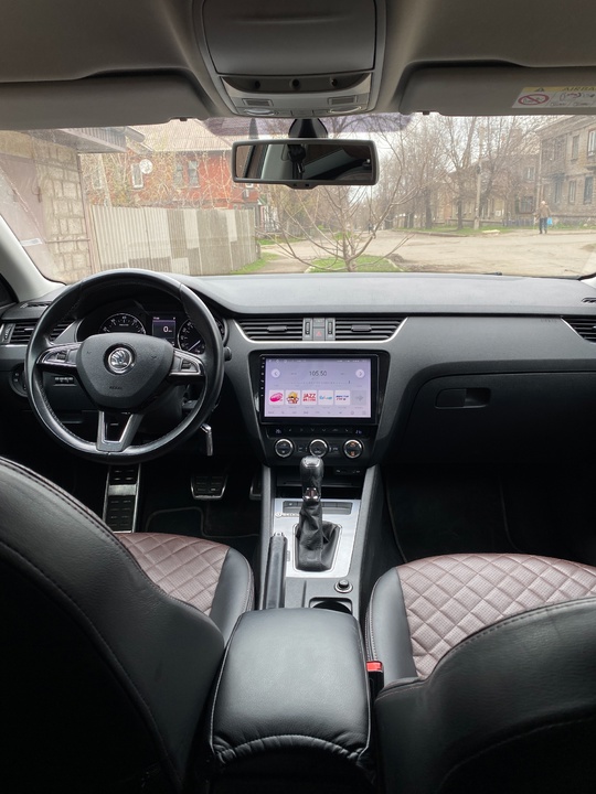 ПРОДАМ SKODA OCTAVIA 2015 года (8)