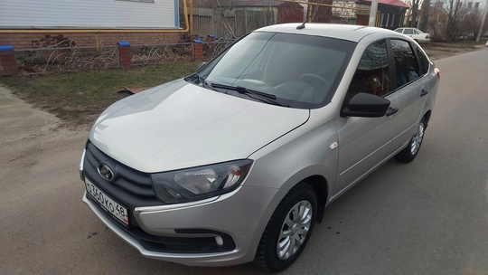 Продам лада гранта люкбэк год (3)