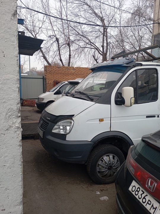 Газель 
Год 2003
Пробег 110.000( на (1)