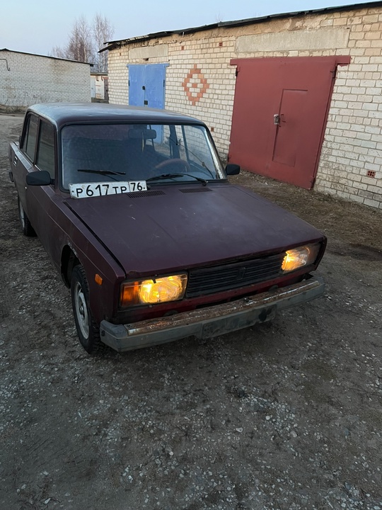 Продам Ваз 2105
Инжектор, расточен 1.7.
