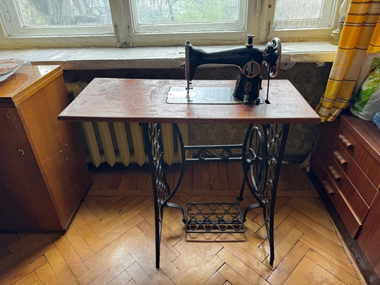 Доброго дня,продам швейные машинки :
ЧАЙКА (5)