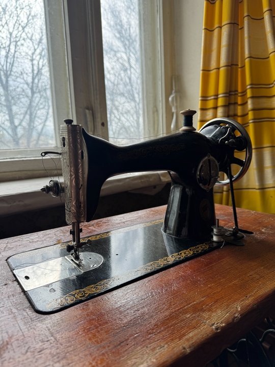 Доброго дня,продам швейные машинки :
ЧАЙКА (6)