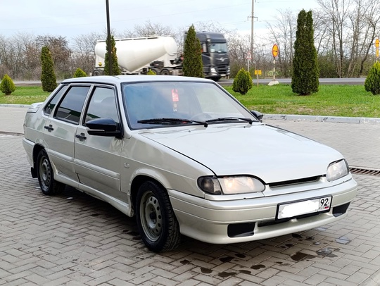 Продам 2115 
В хорошем состояние!!
2004 (1)