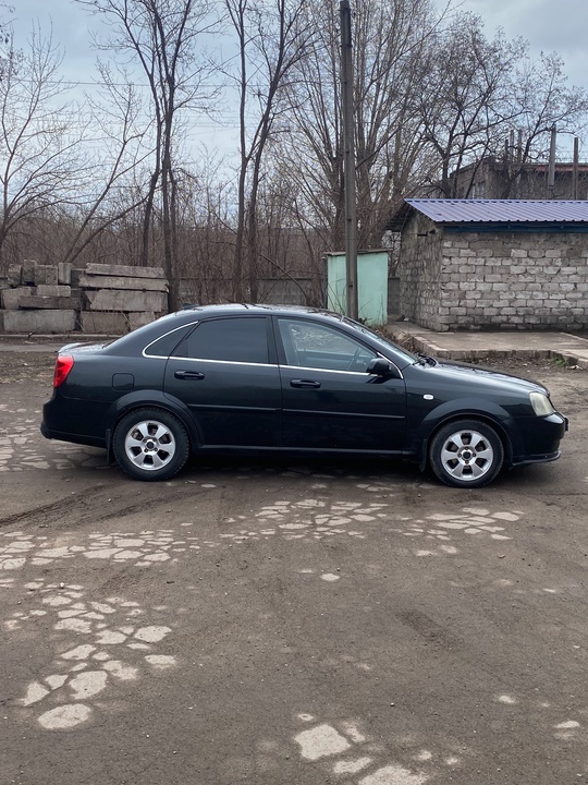 Продам Лачети 2008 года

Мотор 1.6, (2)