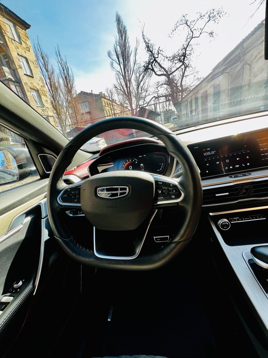 Продам Geely Coolray 2023 года, (9)
