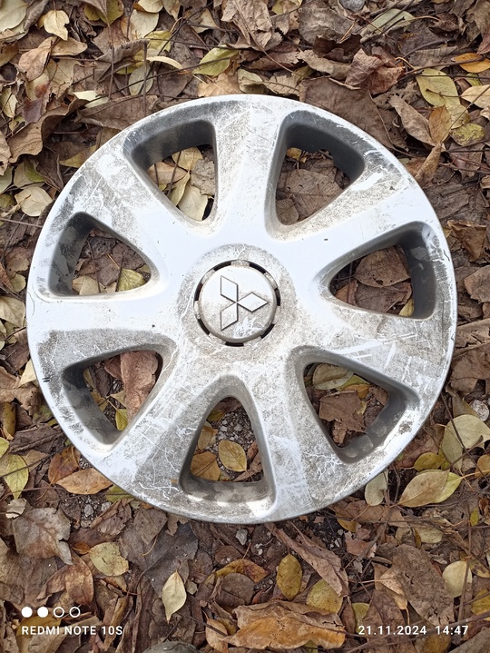 Продам шипованую резину на 16"205/60 (2)