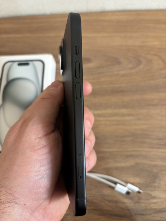 iPhone 15 , 128 , (8)