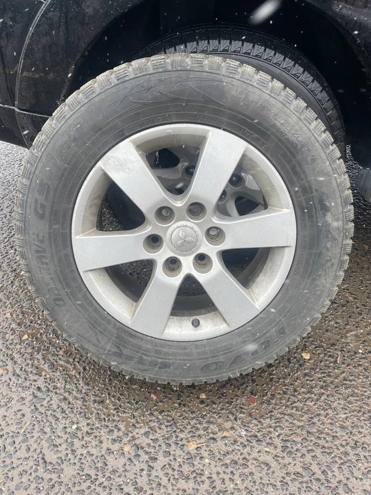 Продам комплектом(4шт) оригинальные Mitsubishi диски.