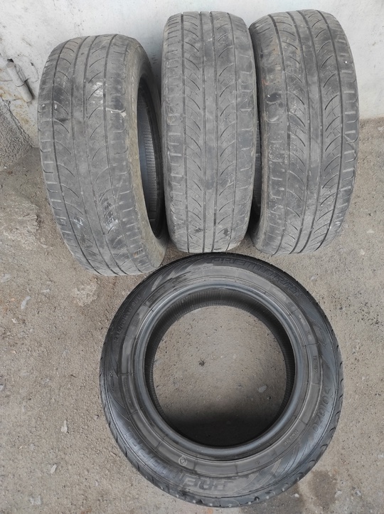 Продам летнюю резину Premiorri 215/60